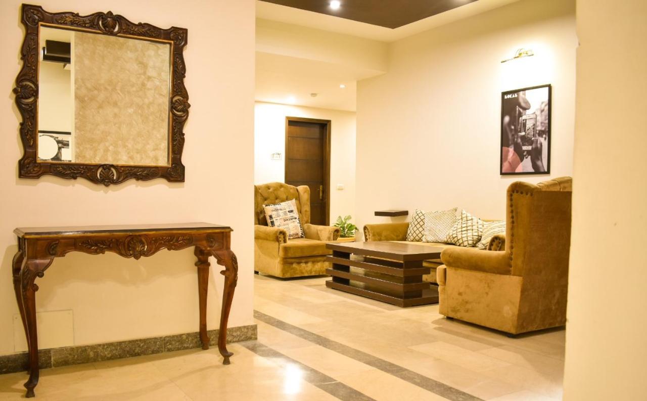 Lokal Rooms X Shahrah-E-Faisal Karachi Ngoại thất bức ảnh